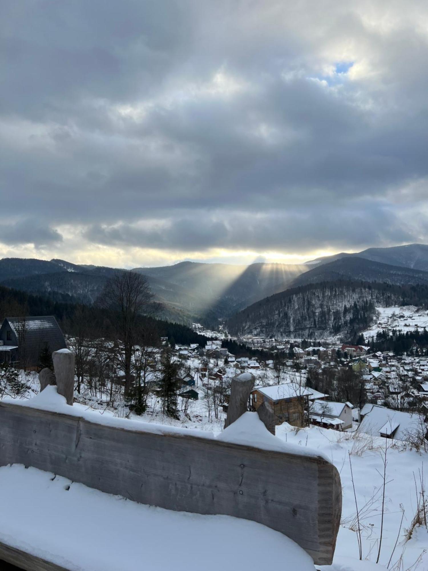 Karpatski Dzherela Yaremche Luaran gambar
