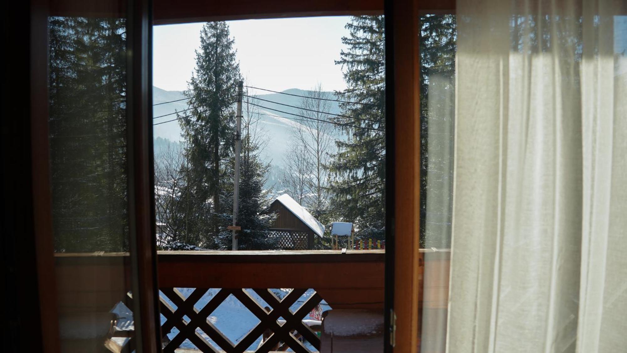 Karpatski Dzherela Yaremche Luaran gambar